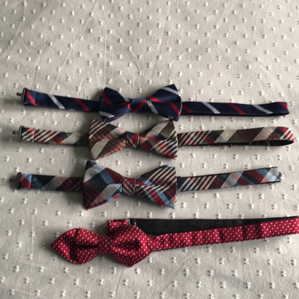 4 Bow tie